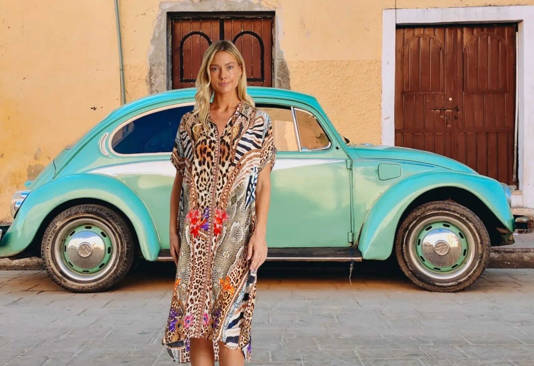 Chic Womens Go through Town or Beach to Bar Dresses