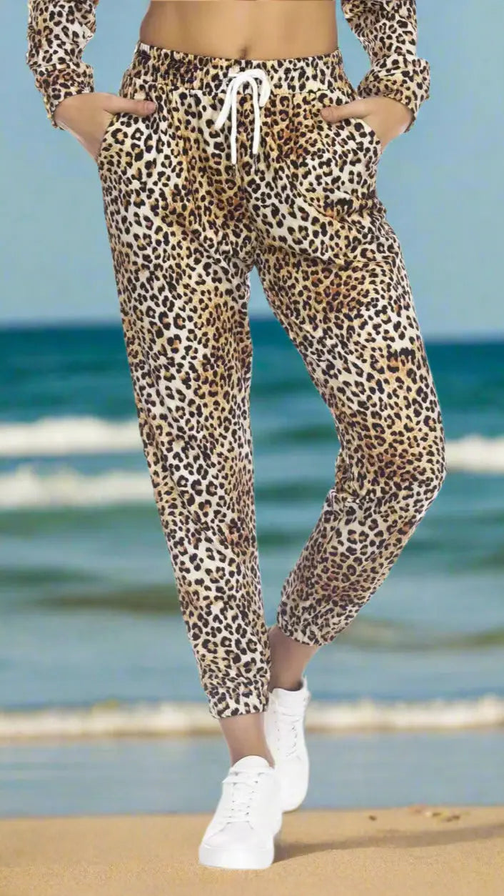 Sporty Tie-Waist Pocket Joggers by Club Moda Loungewear La Moda Clothings