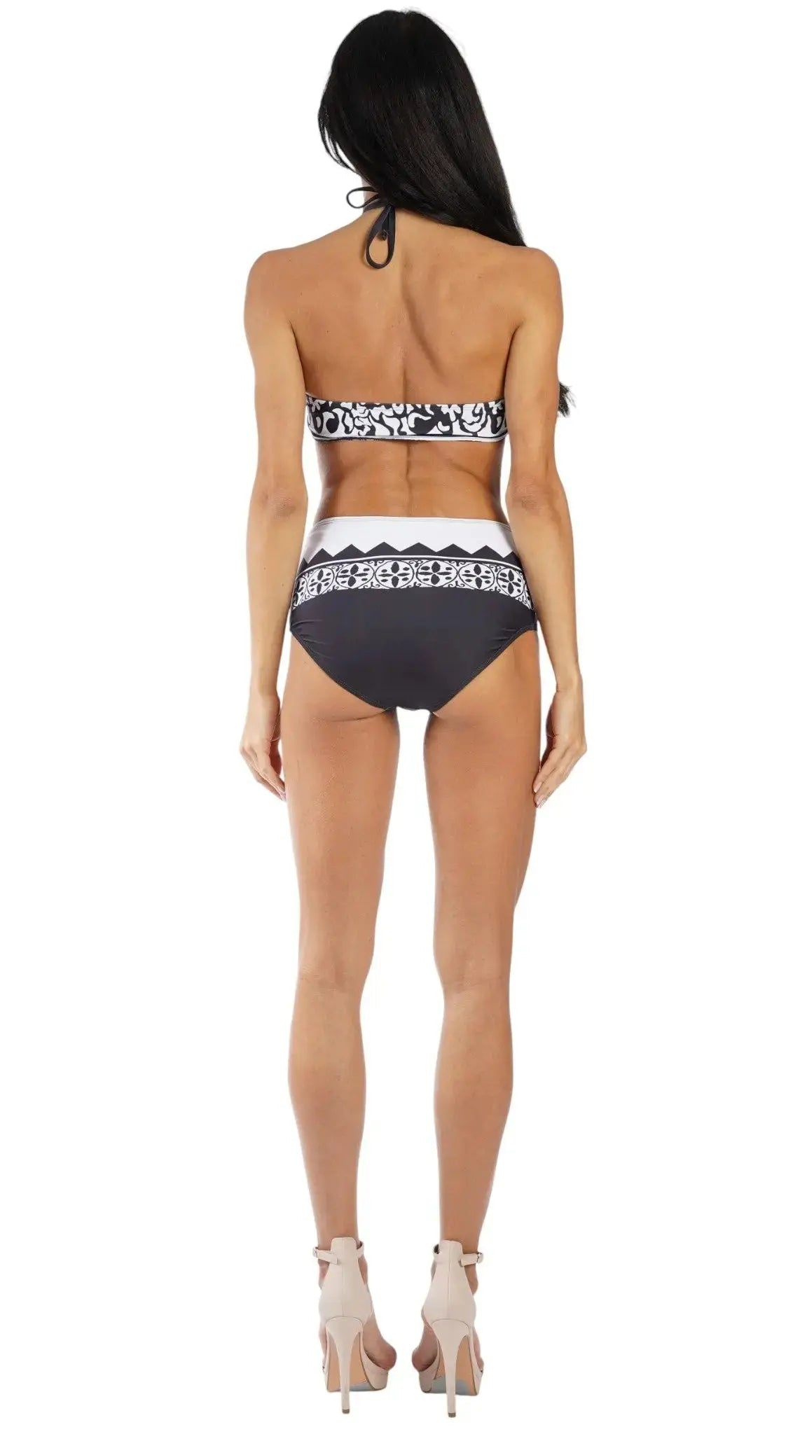 Black & White Triangle Bikini Set | Resort Swimwear for Beach & Vacation Club Moda 2-Piece Swim Set
