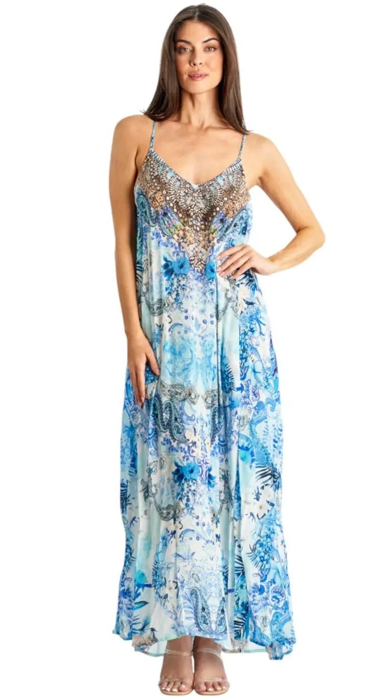 Maxi resort dress with front pockets, cut for warm-weather resort days, additional view